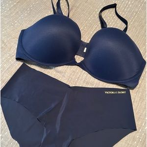 Victorias Secret Love Cloud Push Up Plunge Bra 38DD + BONUS: 3 VS Panties